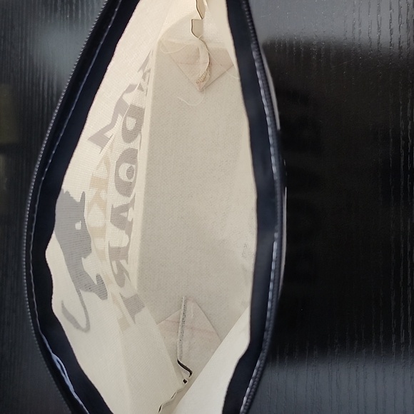 Disney's The Lion King Makeup Bag - Picture 3 of 5